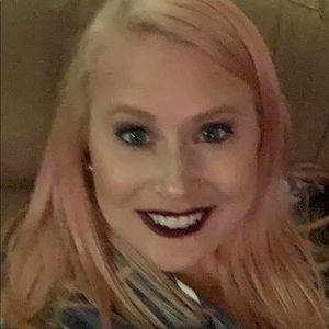 Meet your Posher, Whitney